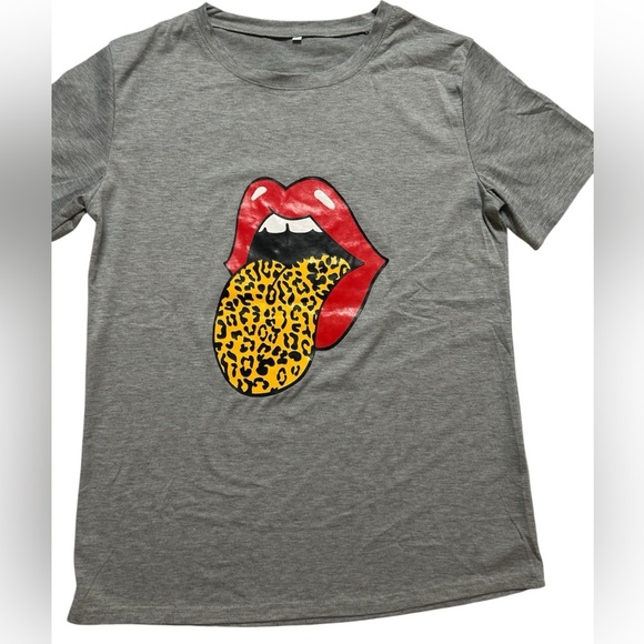 Gray T-Shirt and Shorts Set with Lip Graphic, Size L, NWOT - Picture 2 of 4